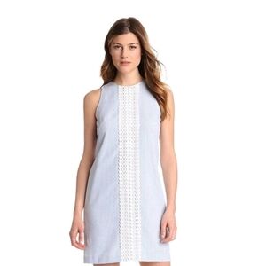 EUC SZ 12 London Times Light Blue  White Sleeveless Seersucker  Shift Dress